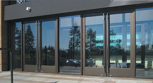 Center Glazing Storefront System 250